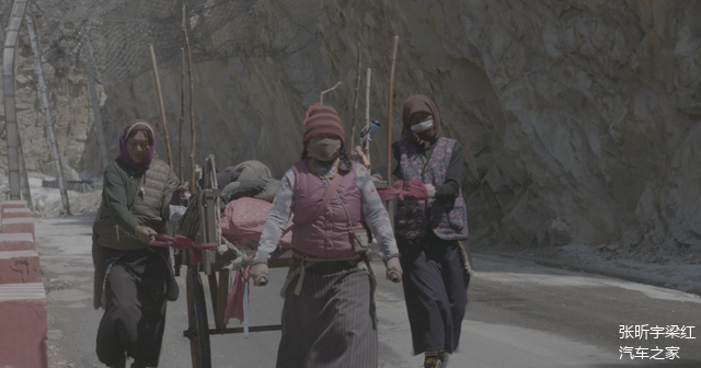 我想他们或许外表是布满灰尘，但内心却是最纯净的